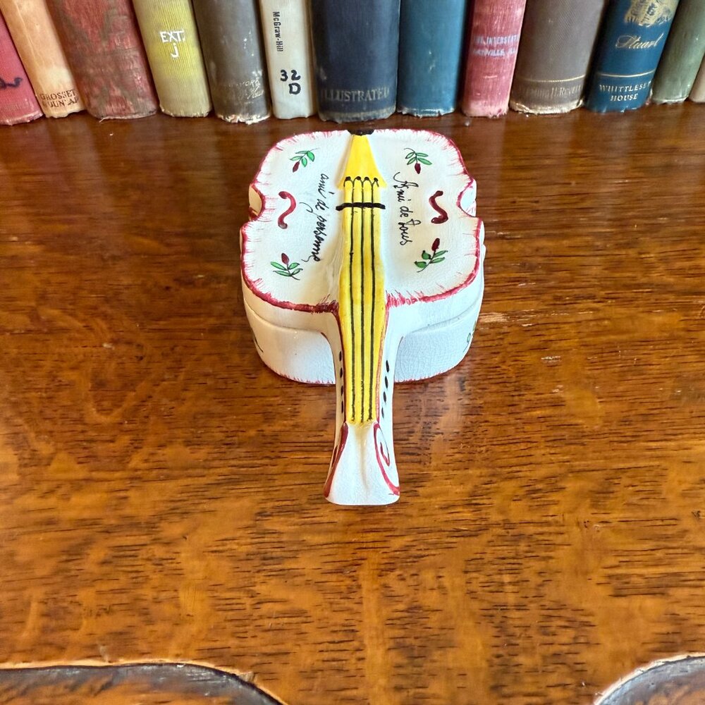 Vintage Violin Trinket Box Made in England "Freind of all/Freind of no one" - Picture 6 of 17